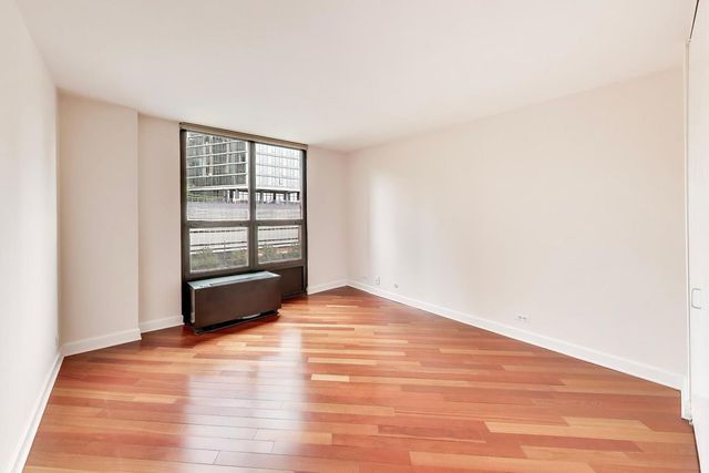 901 S PLYMOUTH Court 303, Chicago, IL 60605
