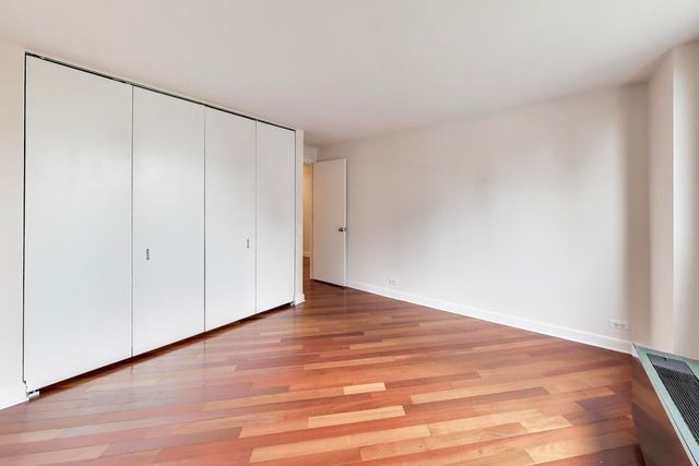 901 S PLYMOUTH Court 303, Chicago, IL 60605