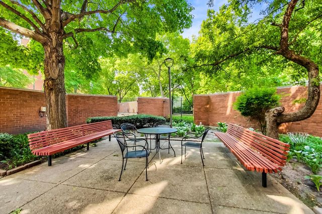 901 S PLYMOUTH Court 303, Chicago, IL 60605