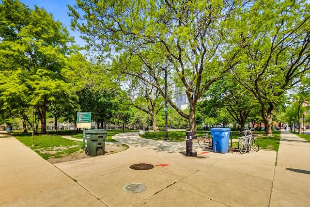 901 S PLYMOUTH Court 303, Chicago, IL 60605