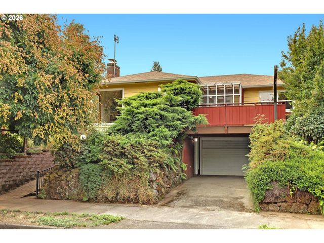 5584 Se ASH St, Portland, OR 97215