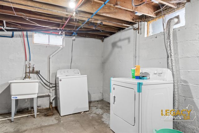 2926 Charlesgate Avenue, Wyoming, MI 49509