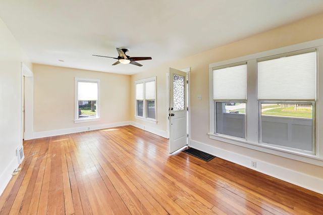 791 Lincoln Street, Hobart, IN 46342