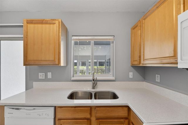 2258 FLUORSHIRE DRIVE, Brandon, FL 33511