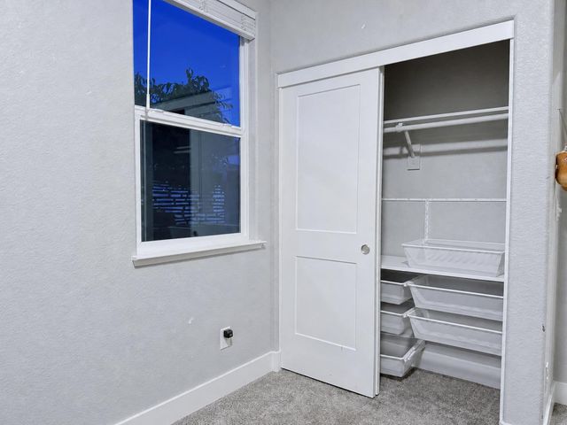 10021 Carinata Dr, Elk Grove, CA 95757