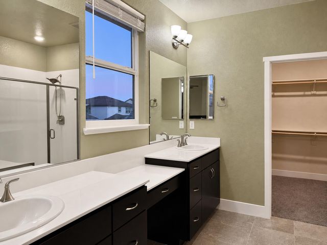 10021 Carinata Dr, Elk Grove, CA 95757