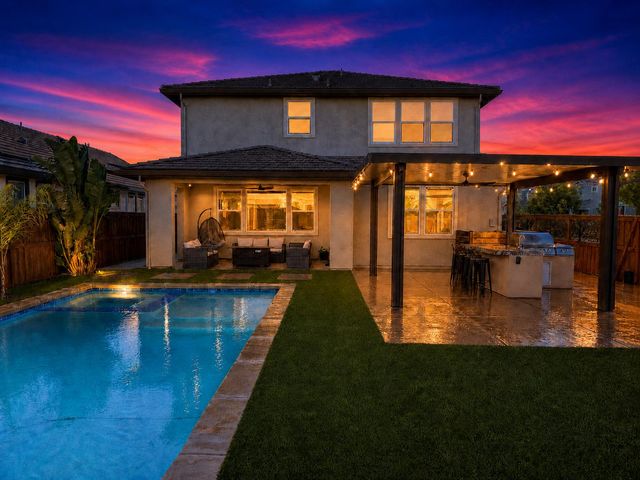 10021 Carinata Dr, Elk Grove, CA 95757