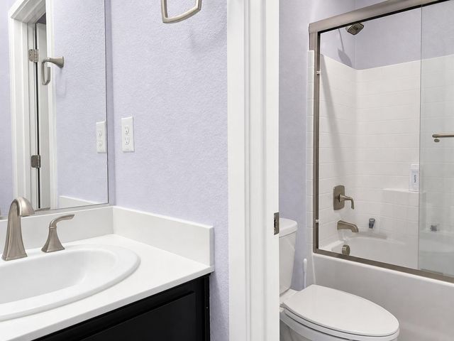 10021 Carinata Dr, Elk Grove, CA 95757