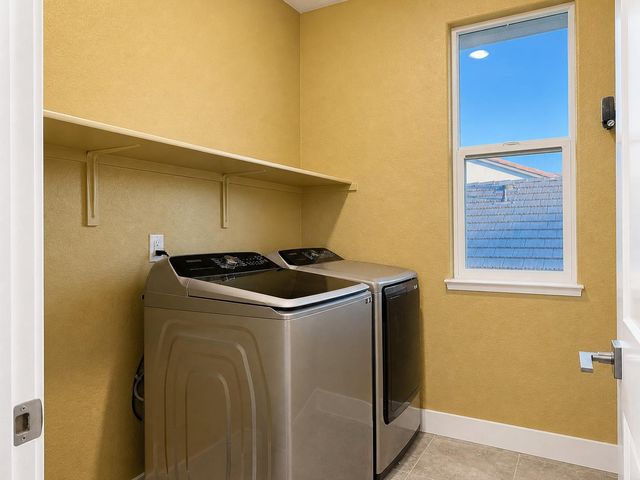 10021 Carinata Dr, Elk Grove, CA 95757
