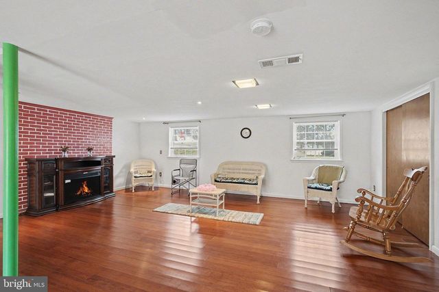 1033 S MOUNT JOY ST, Elizabethtown, PA 17022