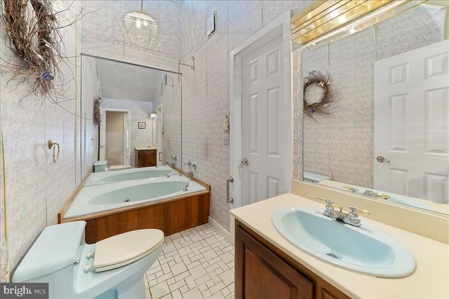 531 CHANDLER MILL RD, Kennett Square, PA 19348