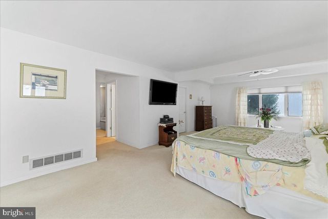 531 CHANDLER MILL RD, Kennett Square, PA 19348