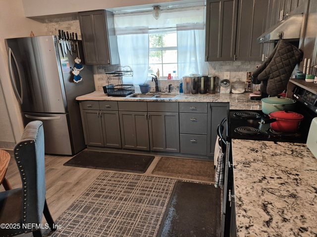 282 BYRD Road, Crescent City, FL 32112