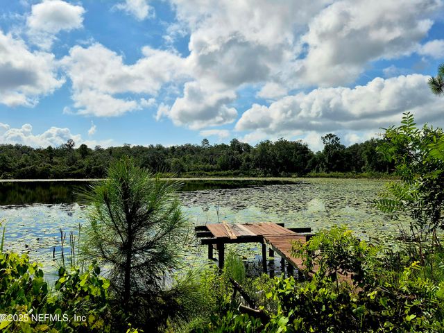 282 BYRD Road, Crescent City, FL 32112