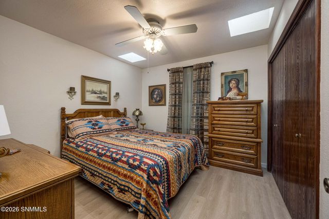 2303 Uranus Avenue, Las Cruces, NM 88012