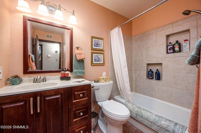 2303 Uranus Avenue, Las Cruces, NM 88012