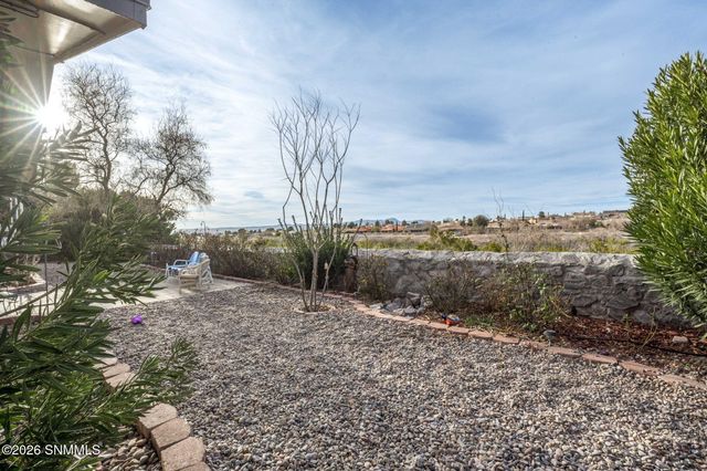 2303 Uranus Avenue, Las Cruces, NM 88012