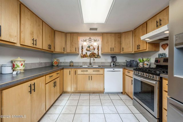 2303 Uranus Avenue, Las Cruces, NM 88012