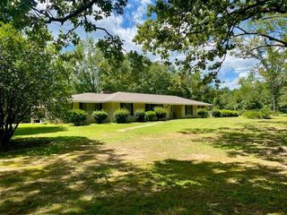 1091 Moaks Creek Road, Summit, MS 39666