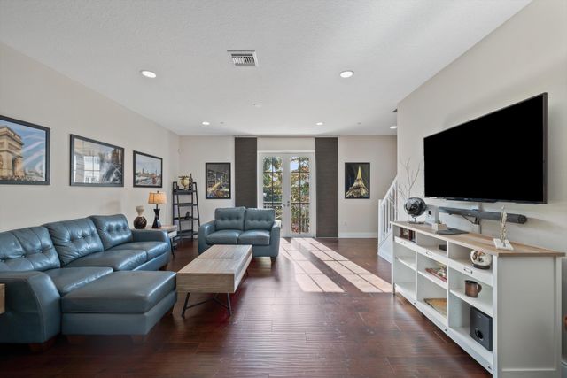 2502 N Dixie Highway 55, Lake Worth Beach, FL 33460