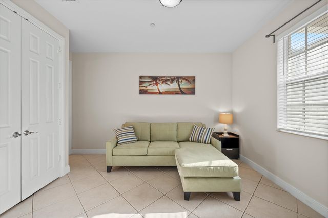 2502 N Dixie Highway 55, Lake Worth Beach, FL 33460