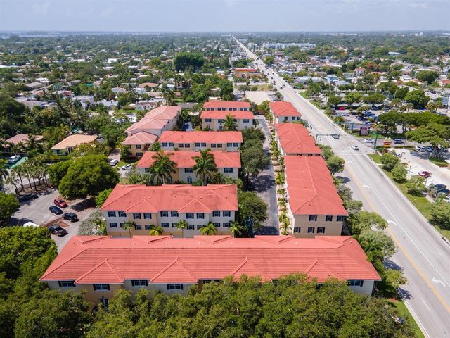 2502 N Dixie Highway 55, Lake Worth Beach, FL 33460