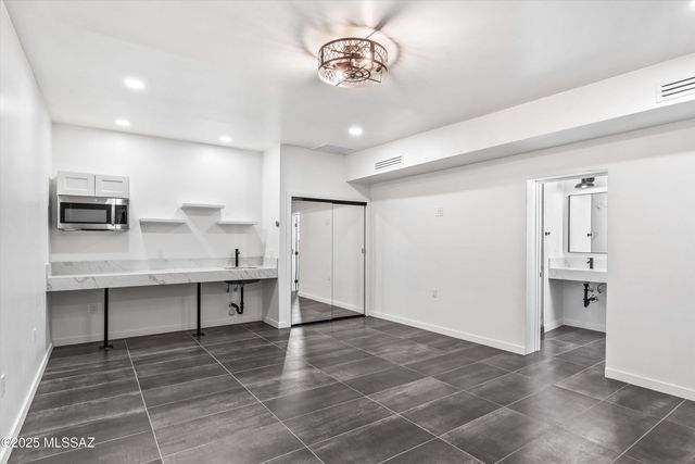 443 S Stone Avenue, Tucson, AZ 85701