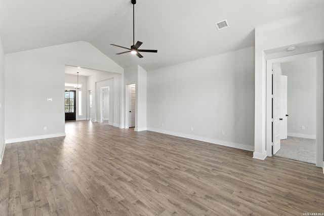 165 Mountain Oak, Castroville, TX 78009