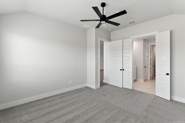 165 Mountain Oak, Castroville, TX 78009