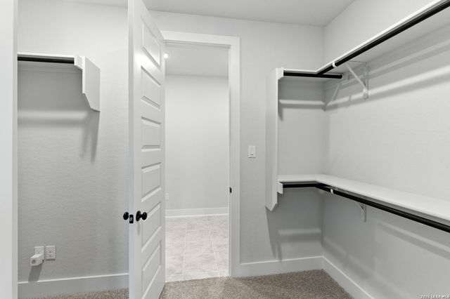 165 Mountain Oak, Castroville, TX 78009