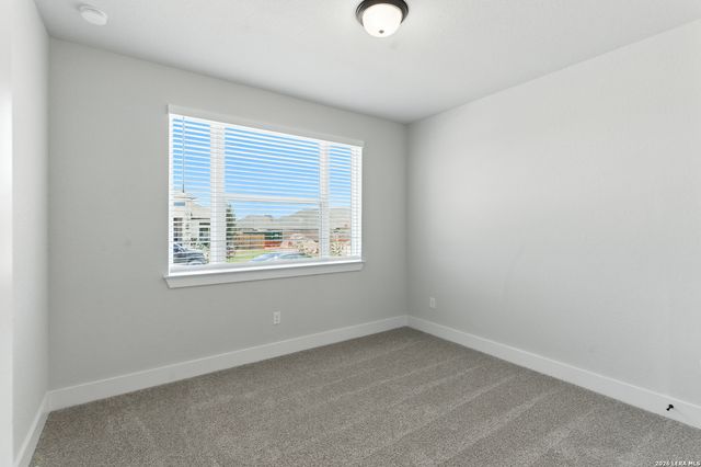 165 Mountain Oak, Castroville, TX 78009