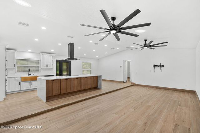 3271 Majestic Oak Drive, St. Cloud, FL 34771