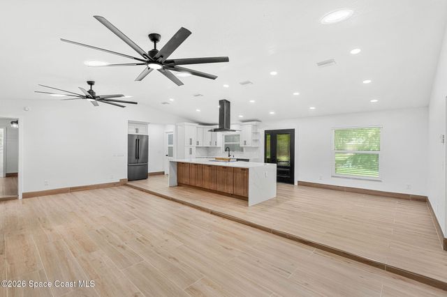 3271 Majestic Oak Drive, St. Cloud, FL 34771
