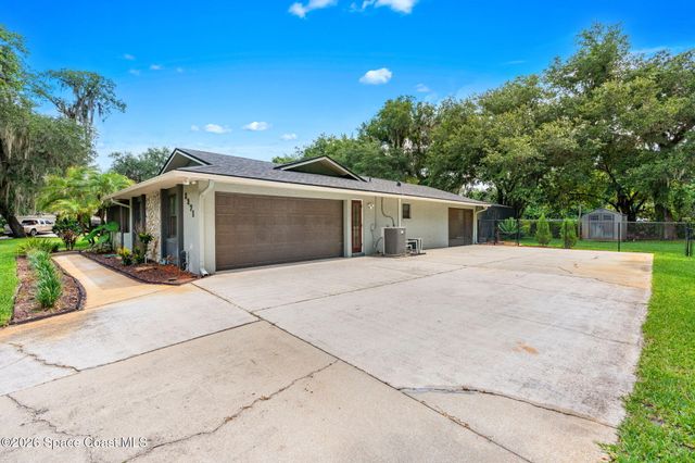 3271 Majestic Oak Drive, St. Cloud, FL 34771