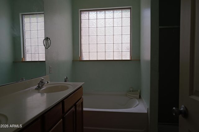 6801 W Maldonado Road, Laveen, AZ 85339