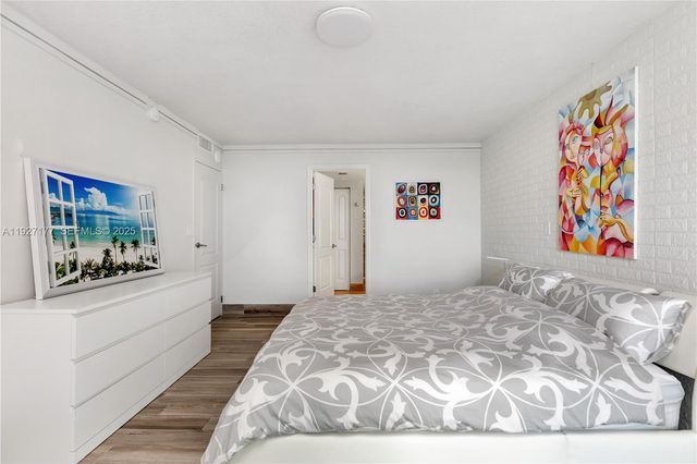 100 Bayview Dr 625, Sunny Isles Beach, FL 33160