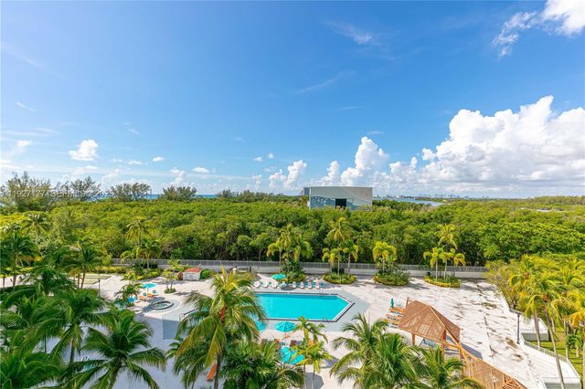100 Bayview Dr 625, Sunny Isles Beach, FL 33160