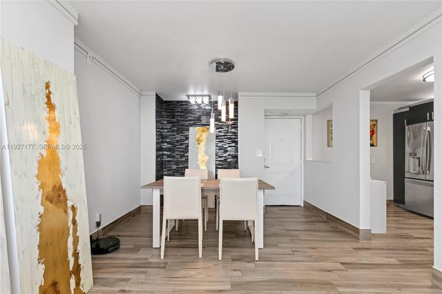 100 Bayview Dr 625, Sunny Isles Beach, FL 33160