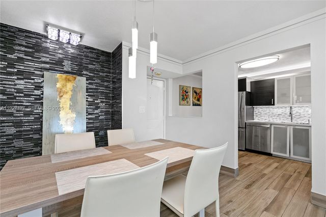 100 Bayview Dr 625, Sunny Isles Beach, FL 33160