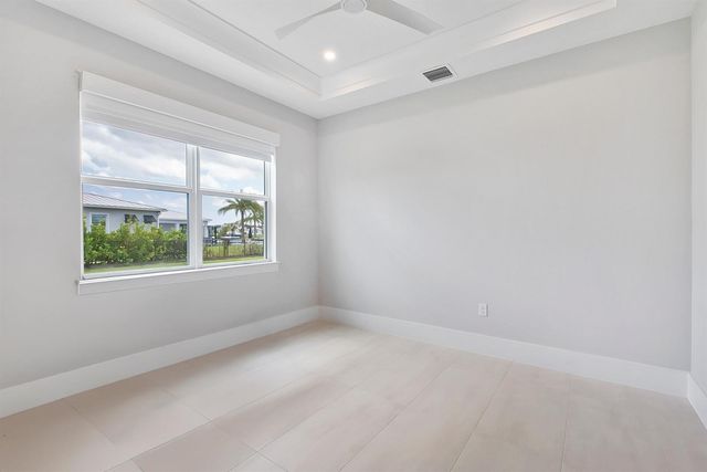 20060 SE Bridgewater Drive, Jupiter, FL 33458