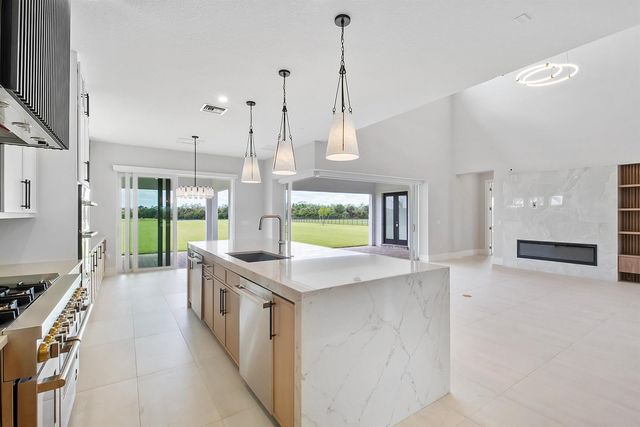 20060 SE Bridgewater Drive, Jupiter, FL 33458
