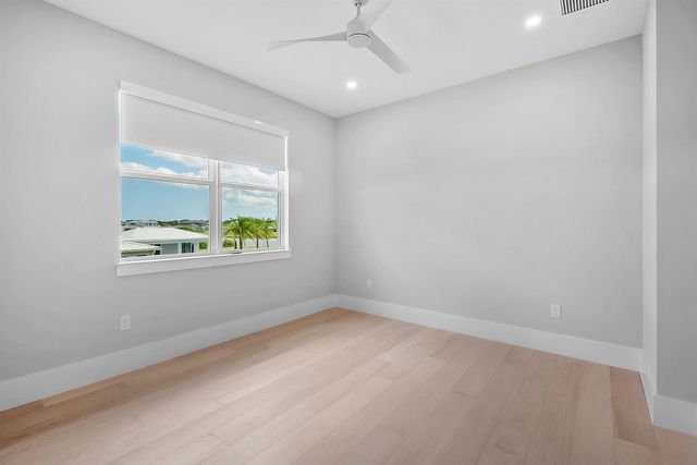 20060 SE Bridgewater Drive, Jupiter, FL 33458
