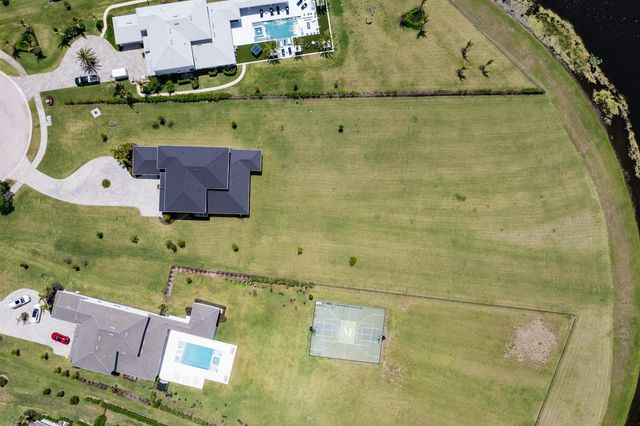 20060 SE Bridgewater Drive, Jupiter, FL 33458