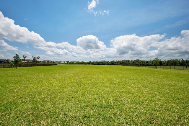 20060 SE Bridgewater Drive, Jupiter, FL 33458