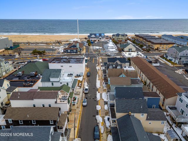 11 Center Street, Sea Bright, NJ 07760
