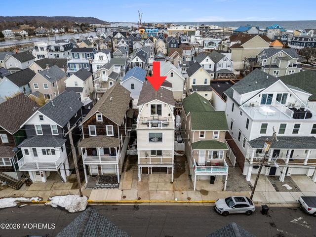 11 Center Street, Sea Bright, NJ 07760