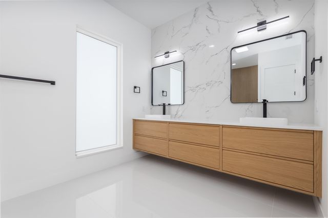 9 Edison Lane, Palm Coast, FL 32164