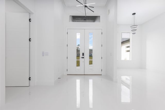 9 Edison Lane, Palm Coast, FL 32164