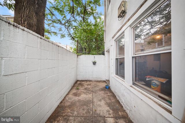 521 GREENWICH ST, Philadelphia, PA 19147