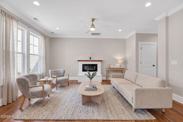 404 S Bodenheimer Street, Saint Helena, NC 28425